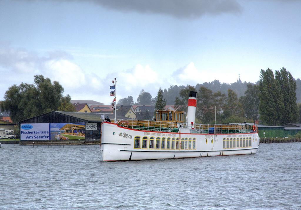 Apartment Yachthafen Waren Exterior photo